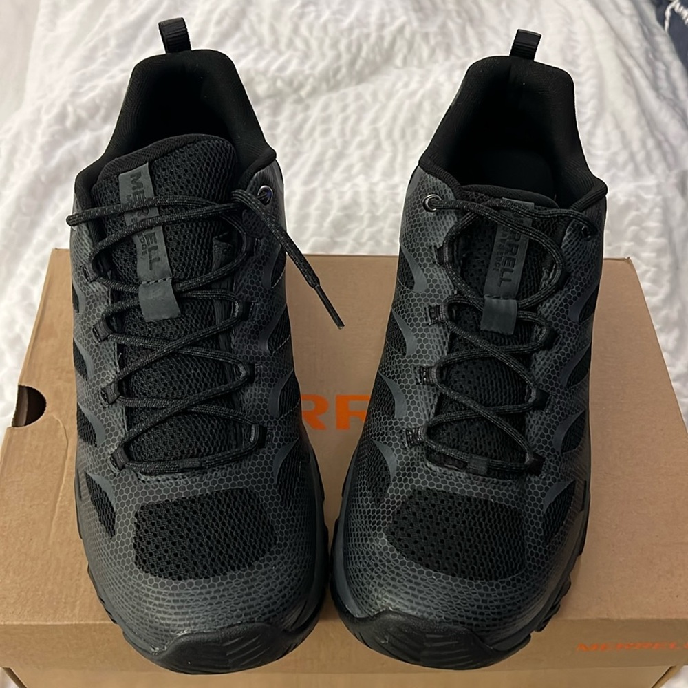 NWB Merrell Mens Hiking Moab 3 Edge size 11.5 Black